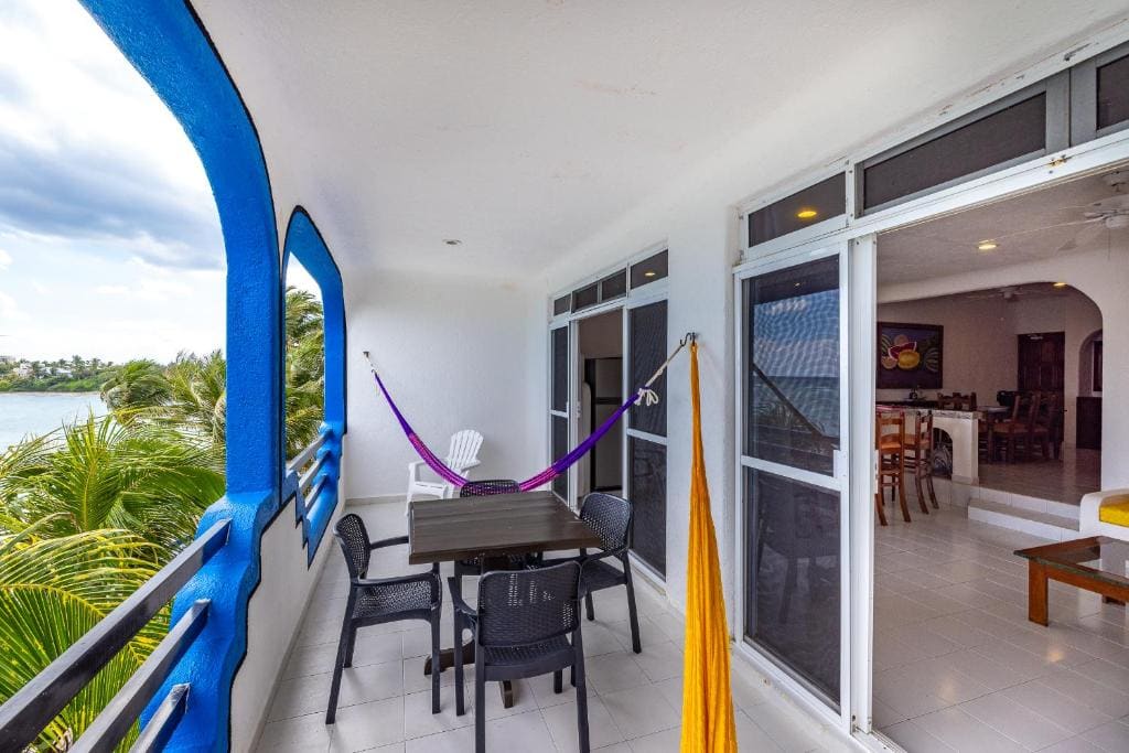 Del Sol Beachfront - View 4