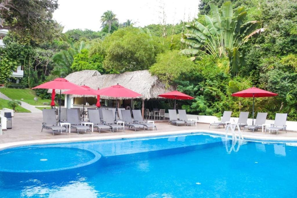 Ysuri Sayulita - Beachfront Hotel - View 3