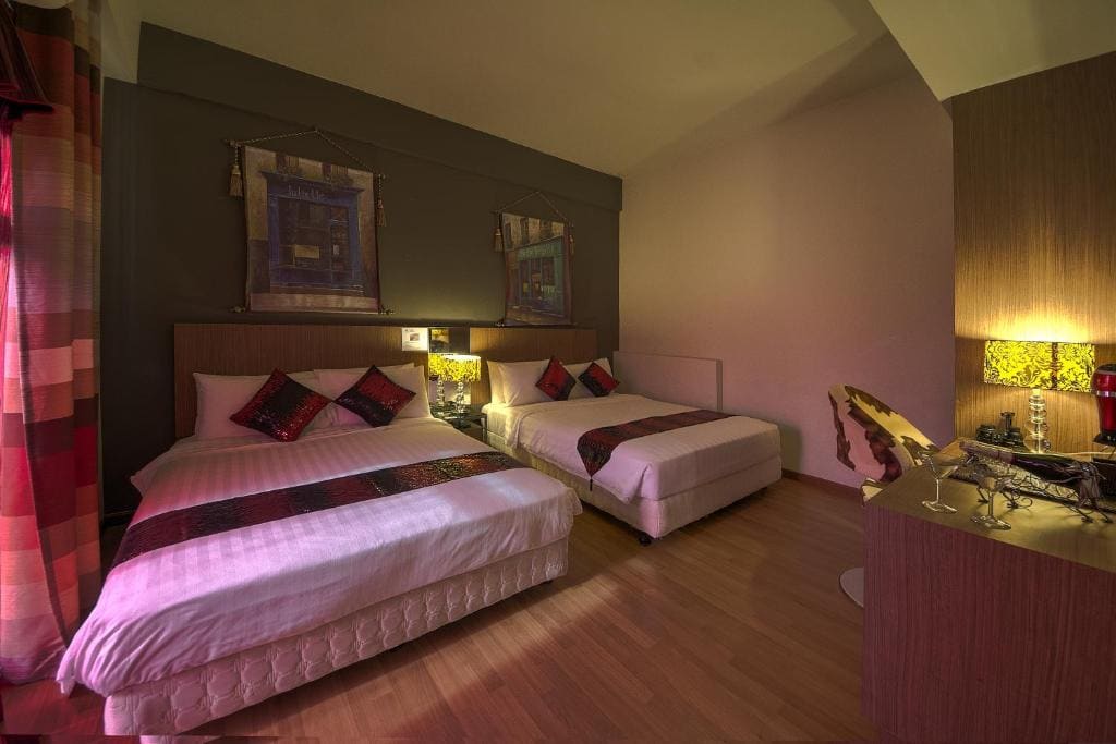 Arenaa Deluxe Hotel - View 2