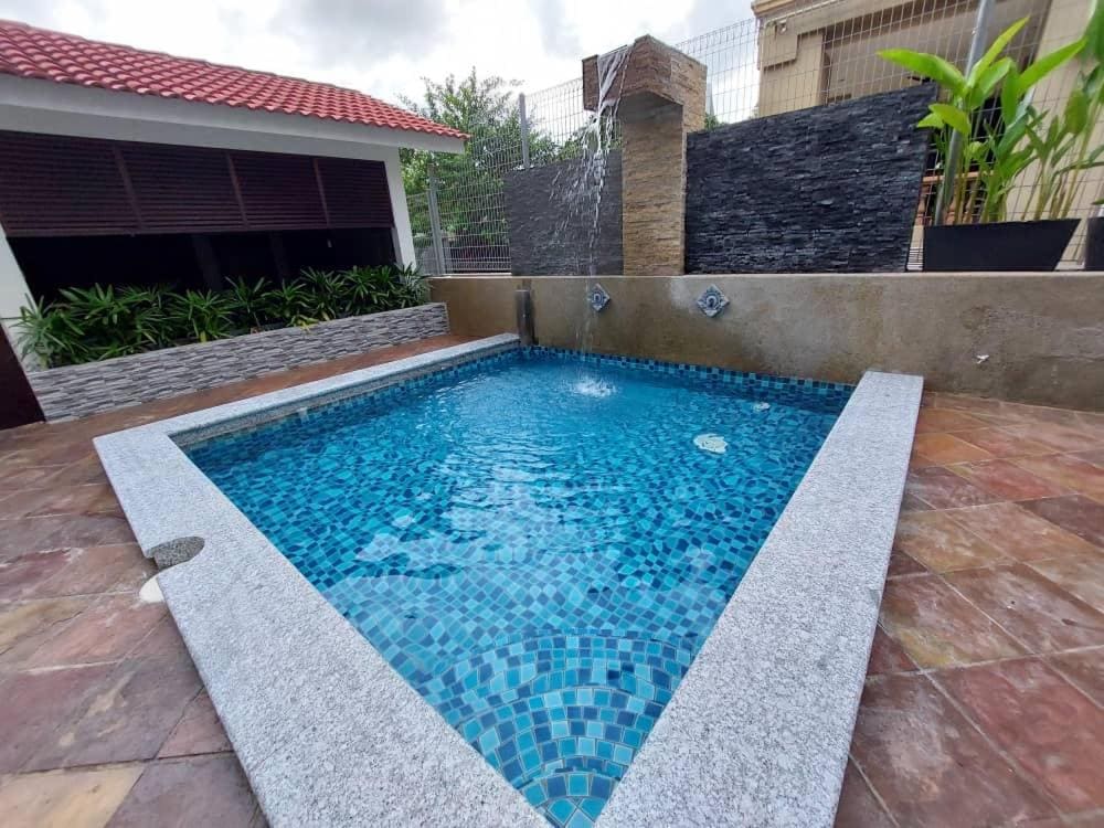 CHRISTEE SUITES HOTEL - View 6