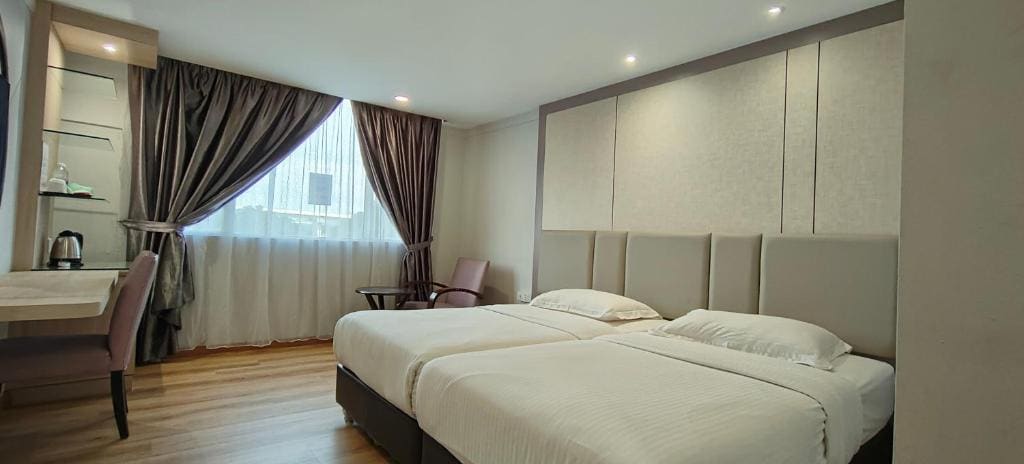 Country Hotel - View 3