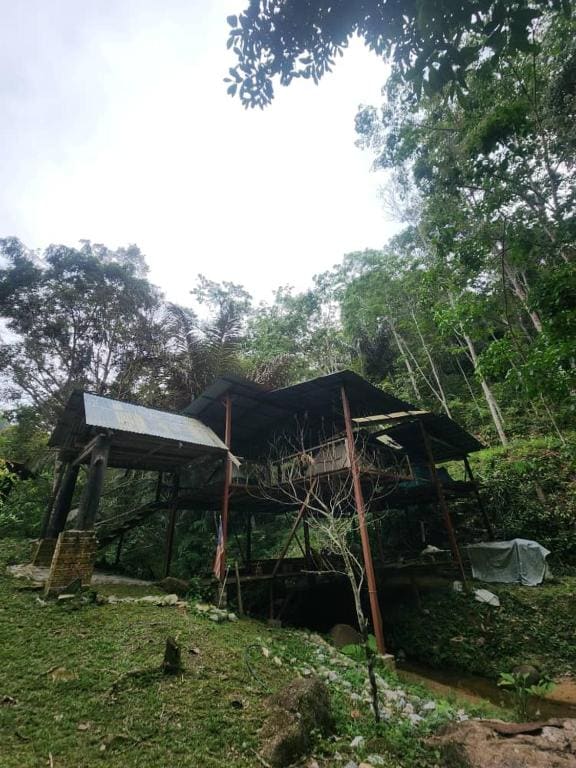 Devalley Basecamp - Main view