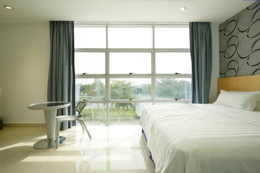 East Sun Hotel Sekinchan - View 2