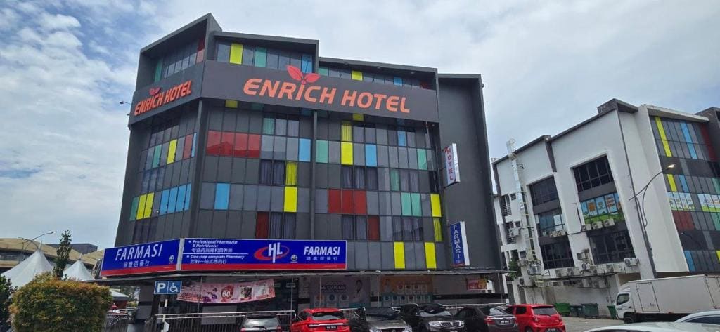 Enrich Hotel Semenyih by uBook - Main view