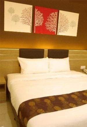 GM Holiday Hotel - View 7