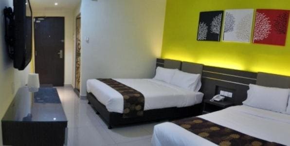 GM Holiday Hotel - View 2