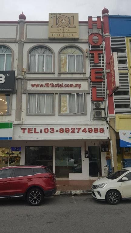 101 Hotel Bangi - Main view