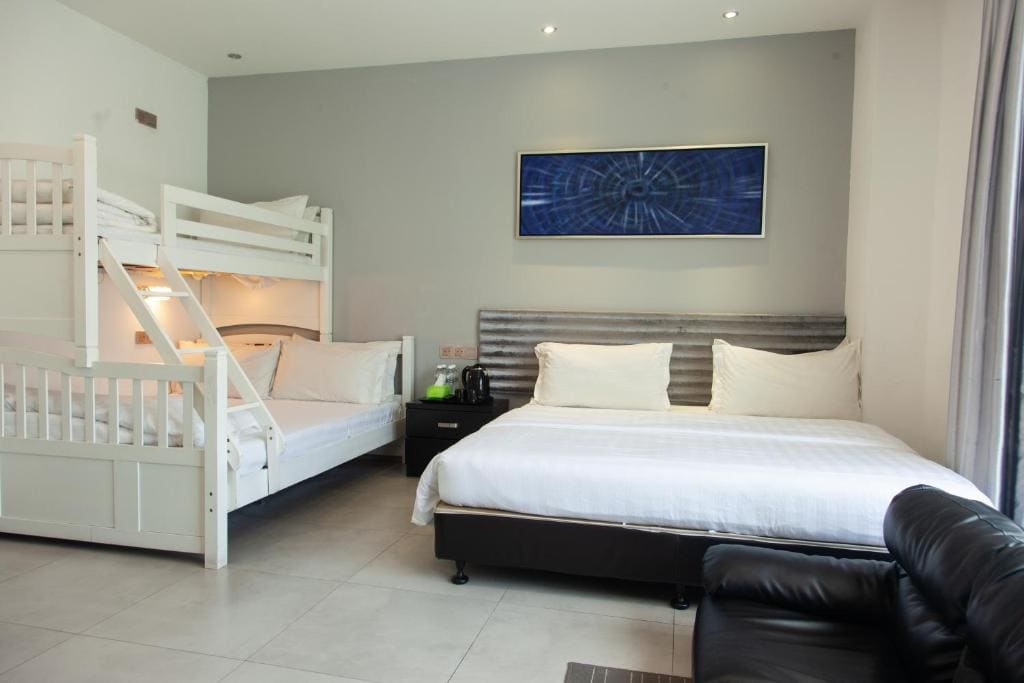 M Design Hotel @ Shamelin Perkasa - View 5