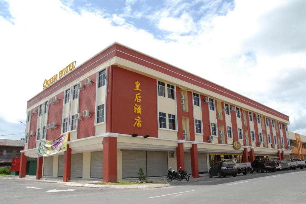 Queen Hotel - Main view