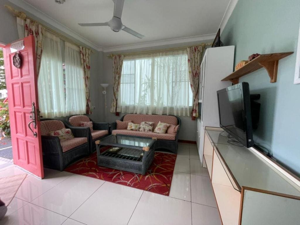 Rafiki Homestay Hibiscus 2R1BR - View 6