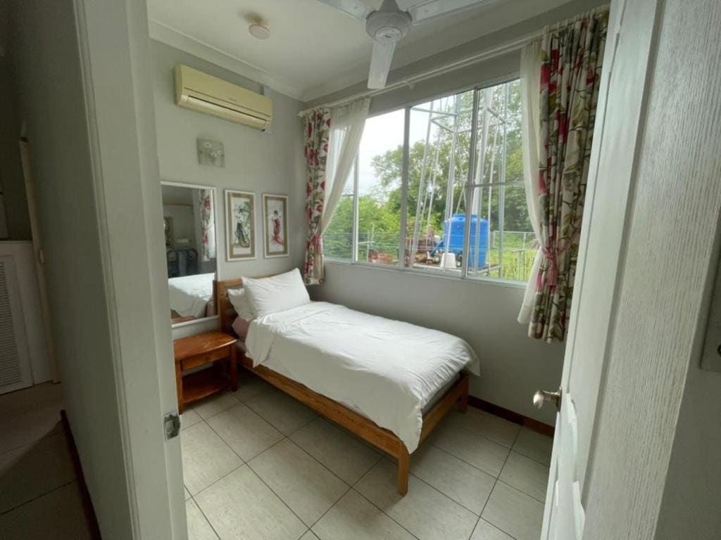 Rafiki Homestay Hibiscus 2R1BR - View 5