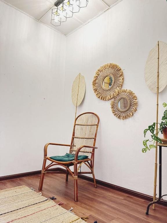 The Classy RomaAkar - Main view