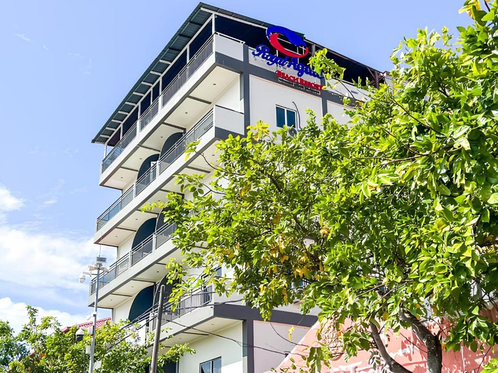 Royal Agate Beach Resort - Main view