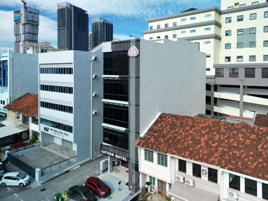 Saturn Hotel - View 4