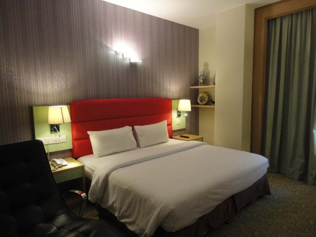 The Pavilion Hotel - View 2