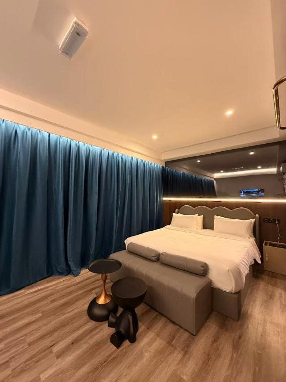 THE SWAN hotel - View 2
