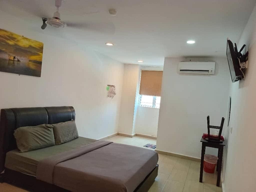 MRJ Hotel Wakaf Che Yeh 1 - Main view
