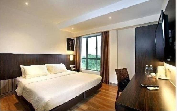 YANGTZE HOTEL 长江酒店 - View 2