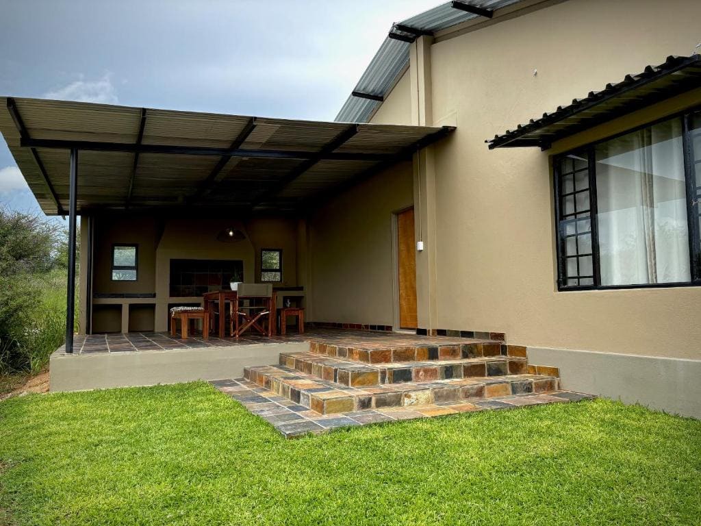 Ndefu Self Catering Accommodation - View 2