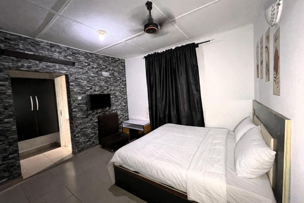 Elite Hotel - View 2