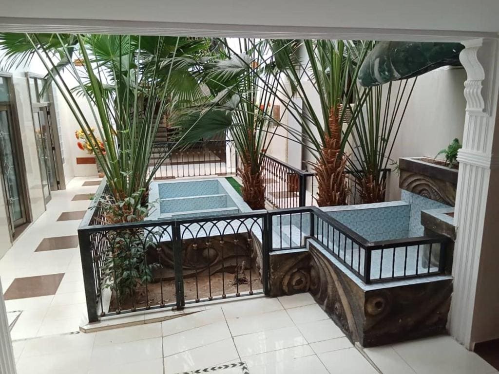 Lake 47 Suites Ltd - View 5
