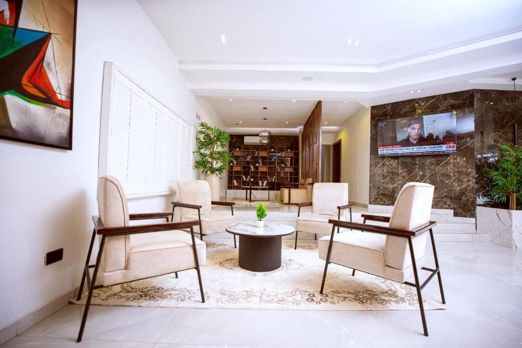 Tranquil Oasis Hotel - View 4