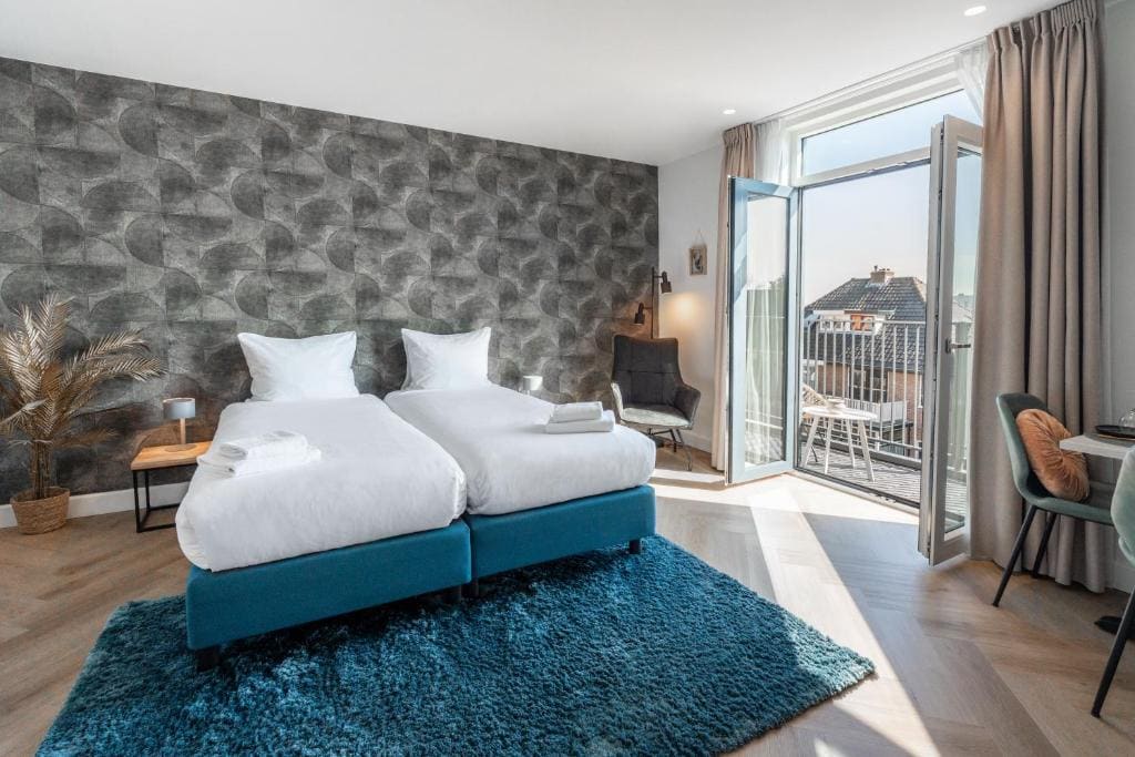 Boutique Hotel At Sea - View 6