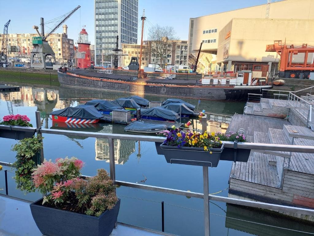 Boat Rooms on Water hele schip - View 4