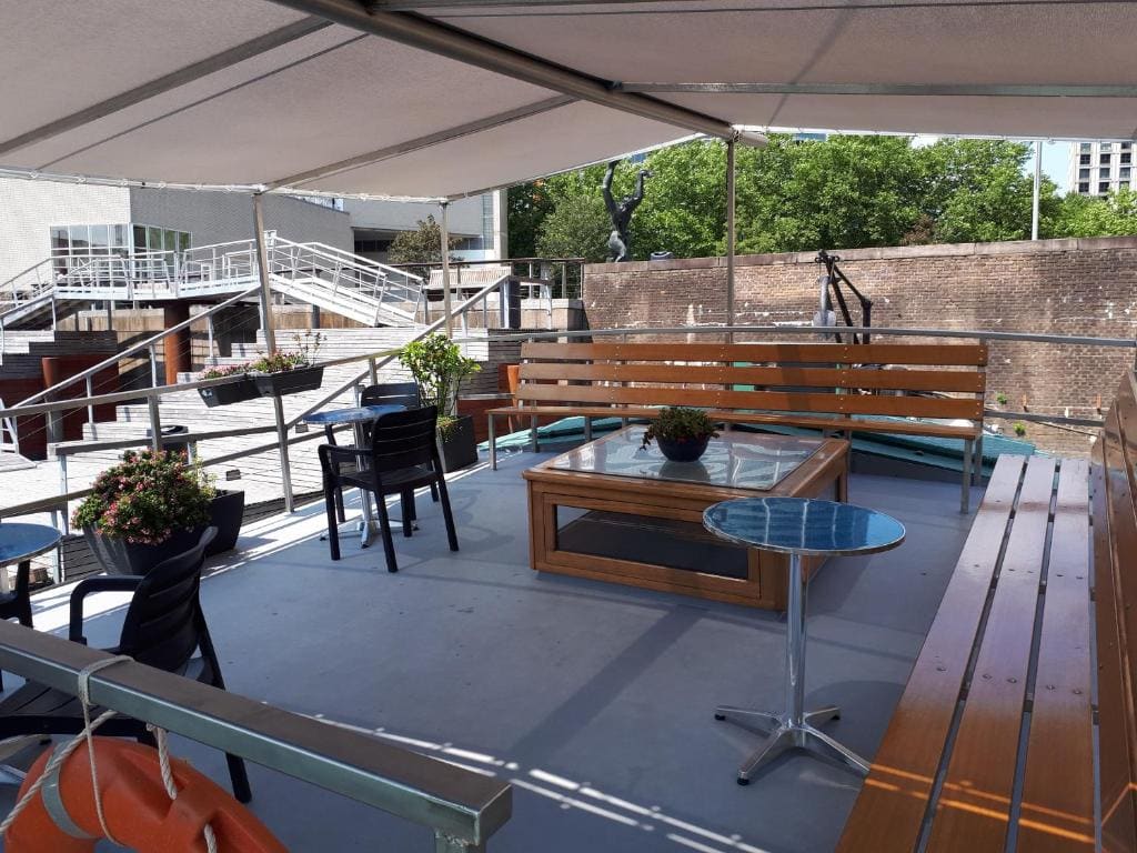 Boat Rooms on Water hele schip - View 6