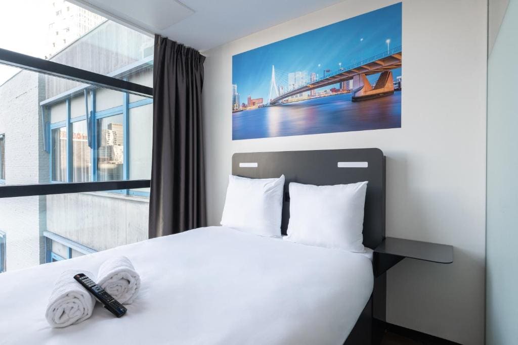 easyHotel Rotterdam City Centre - View 2