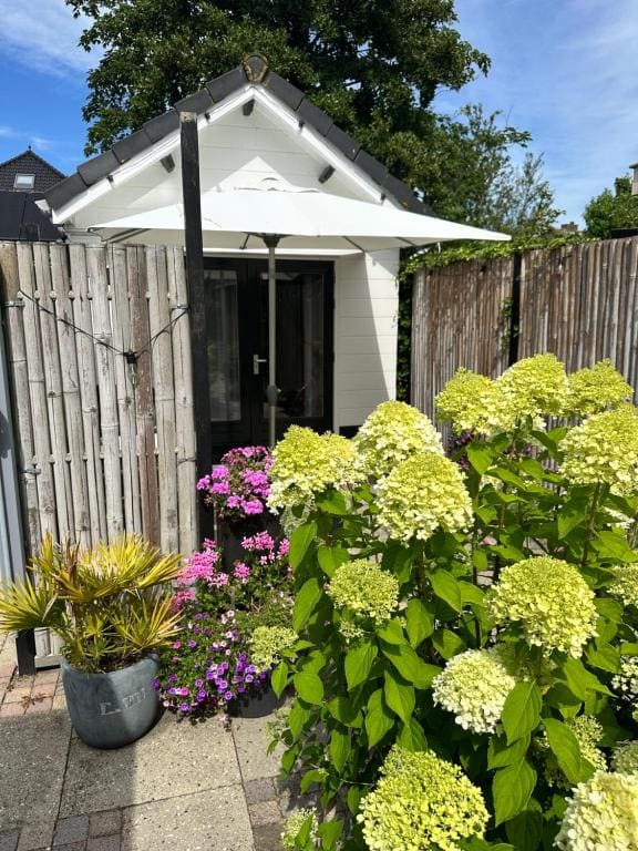 Style Gardenhouse Zwanenburg AMSTERDAM, HAARLEM, ZANDVOORT - Main view
