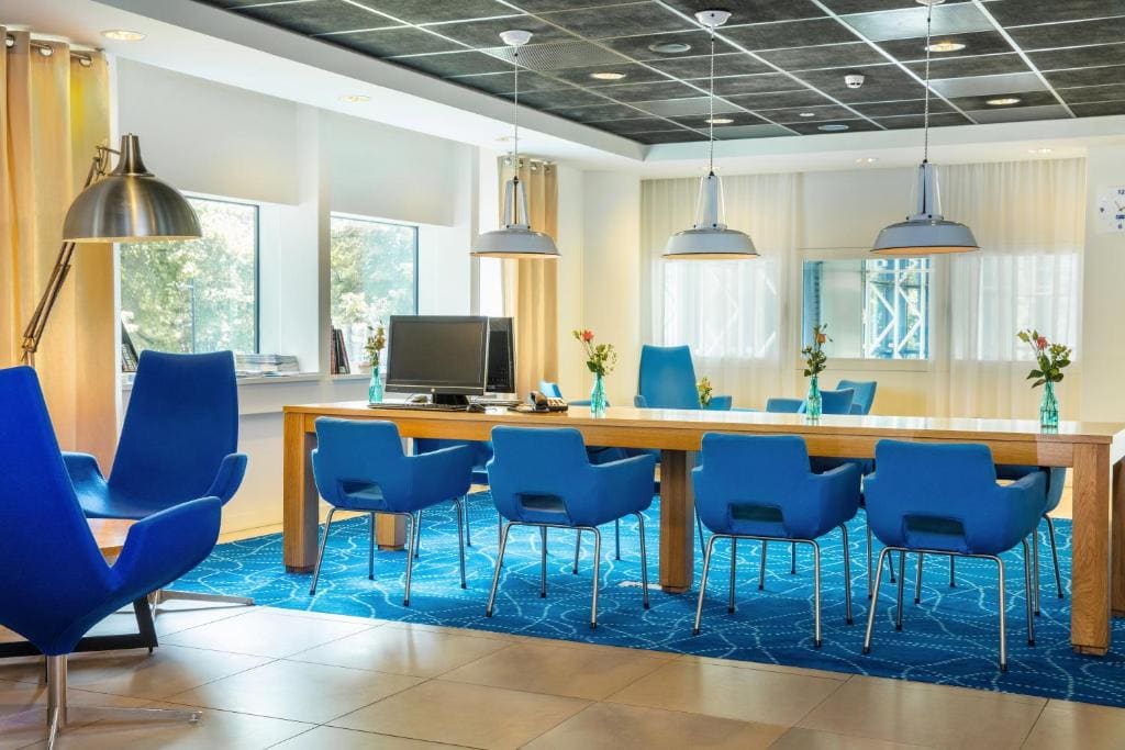 Holiday Inn Express Rotterdam - Central Station by IHG - View 3