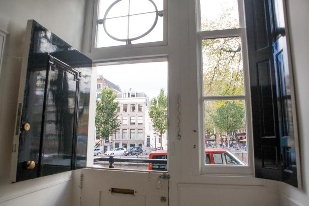 Mokum Suites - View 3