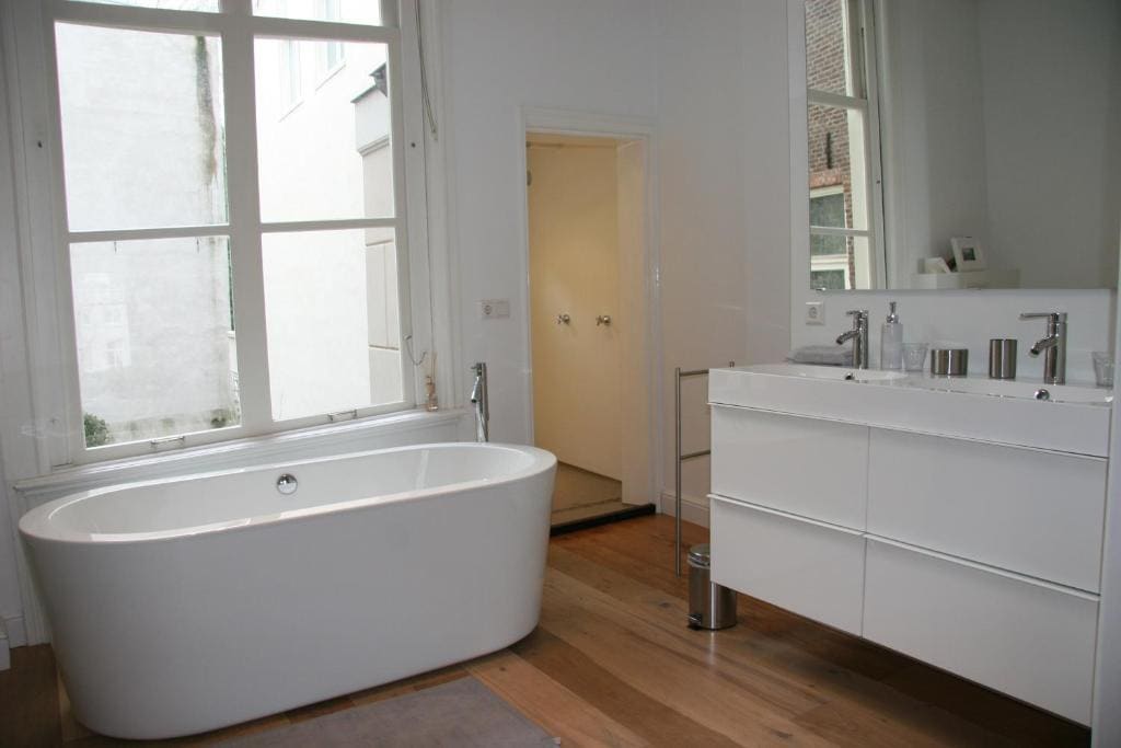 Mokum Suites - View 2