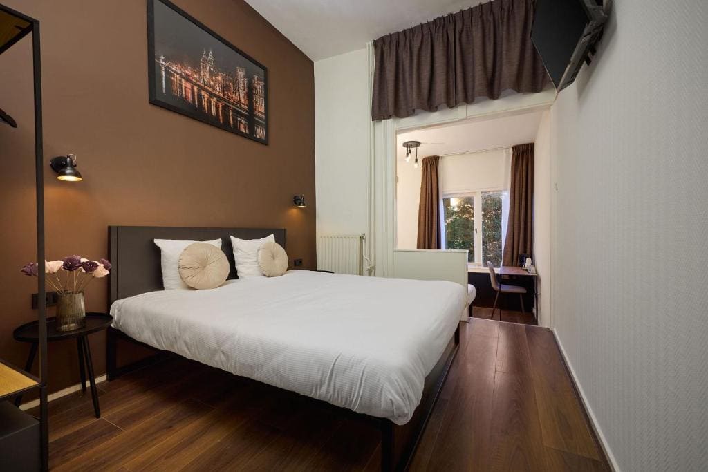 Quentin Museum Square Hotel - View 7