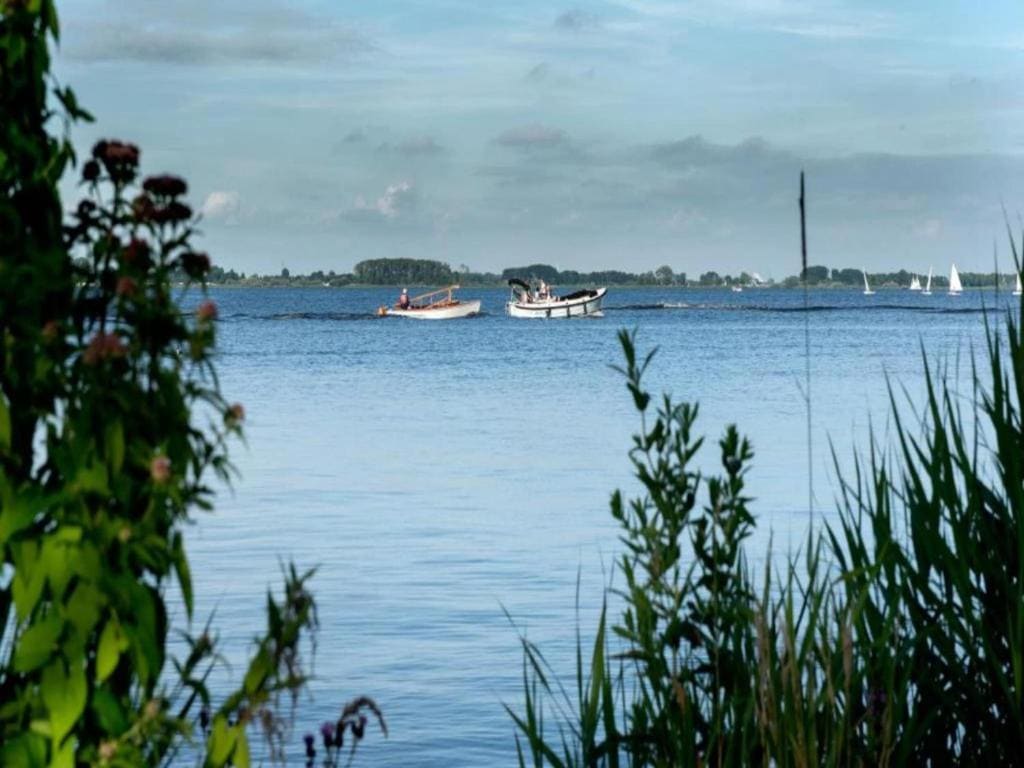Unique Houseboat on and around the Sneekermeer - View 7