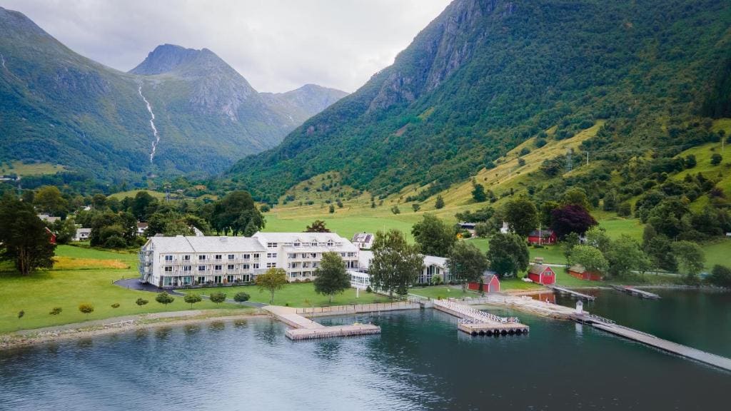 Rosendal Fjordhotel - View 2