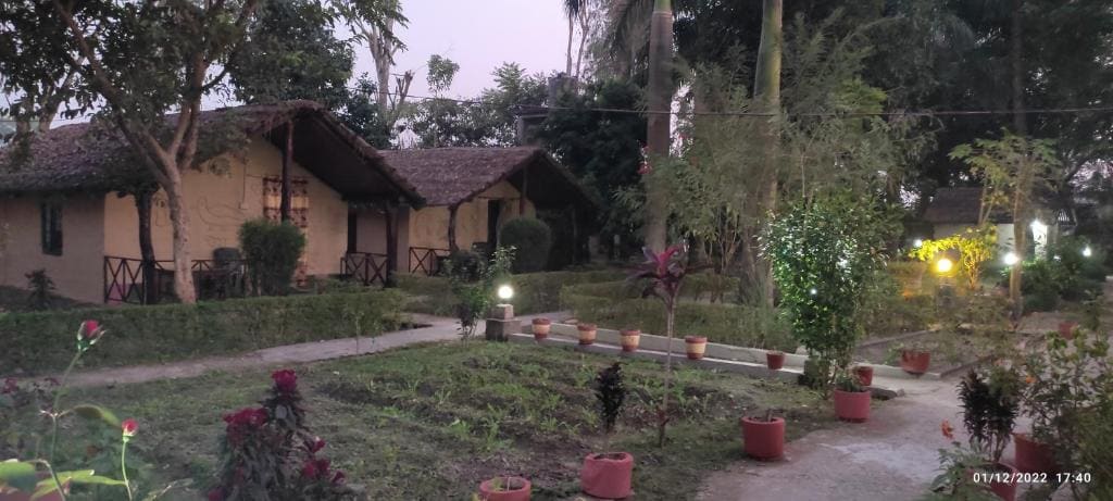 Bardia Kingfisher Resort - Main view