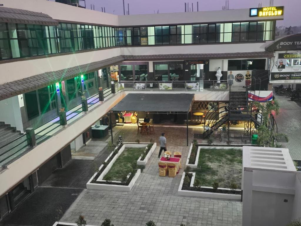 Hotel Dayglow - View 3