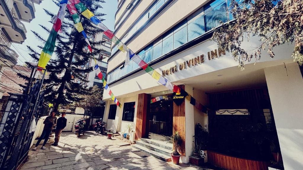 Hotel Divine Inn - View 5