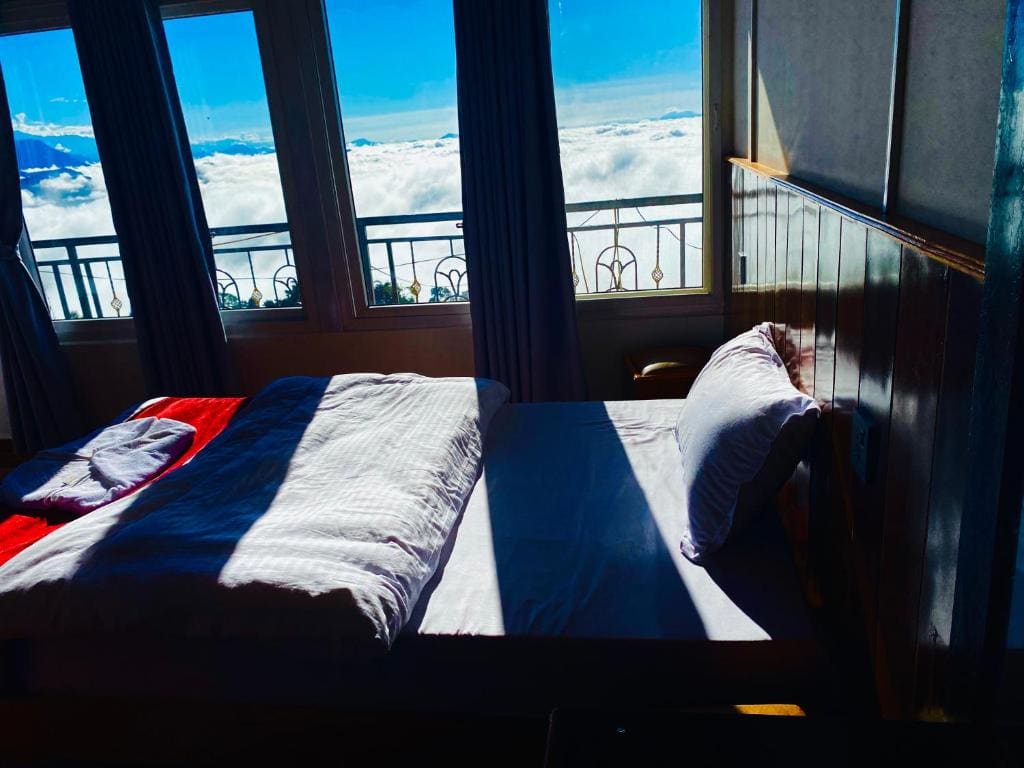 Panoramic View Guest House Sarangkot - View 4