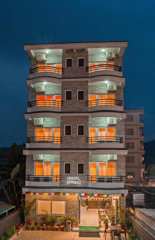 Hotel Spring - Main view