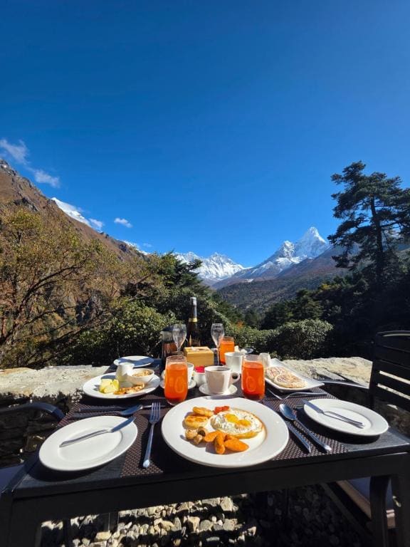 The Himalayan Phakding - View 4