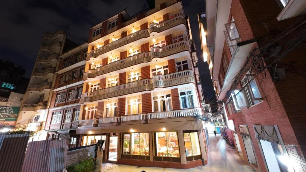Hotel Triratna - Main view