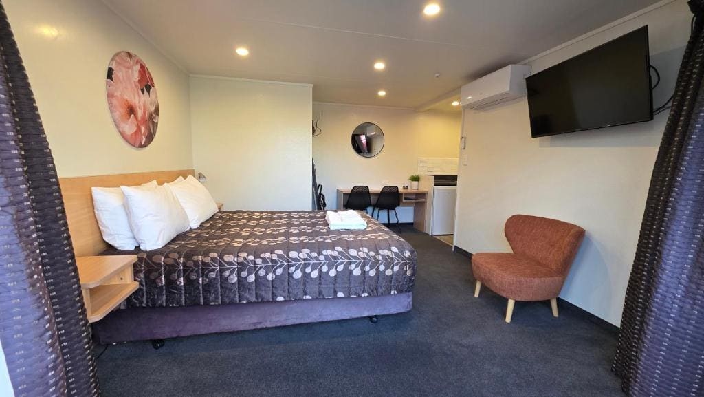 Admirals Motor Lodge - View 7