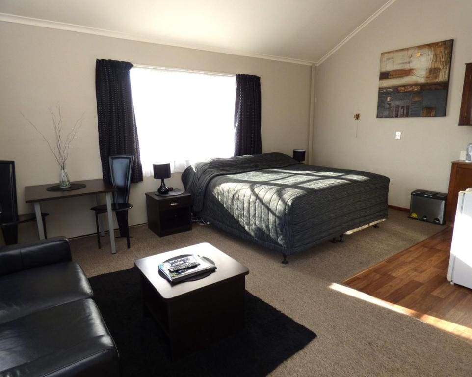 Anchor Motel - View 6
