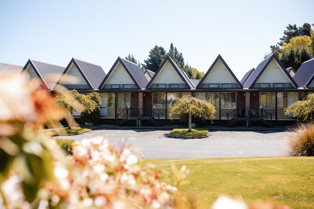 Ascot Park Hotel - Main view