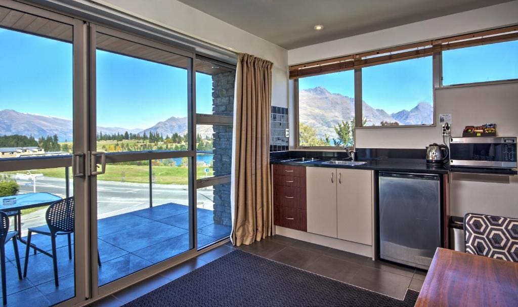 Autoline Motel Queenstown - View 4