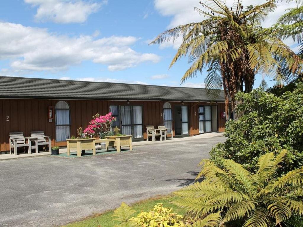 Buller Bridge Motel - Main view