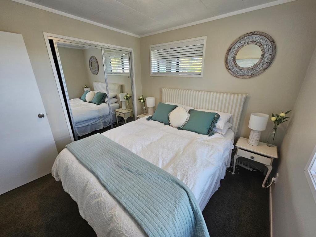 Coastal Escape in Mairangi Bay - View 2